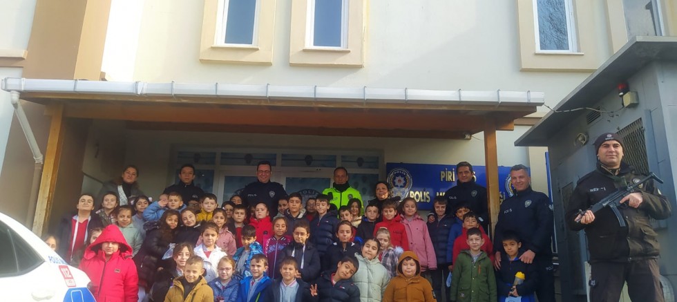 Öğrencilerden Emniyet Müdürlüğü’ne Ziyaret