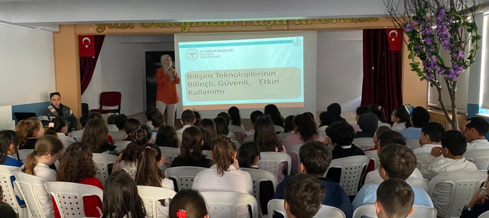 Öğrencilere Teknoloji Bağımlılığı Eğitimi Verildi