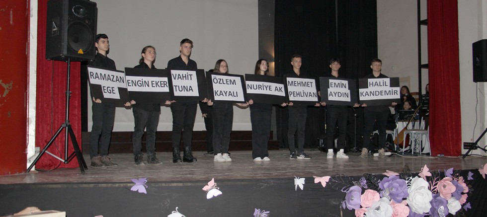 Öğretmenler Günü Törenlerle Kutlandı