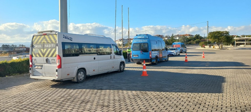 Okul Servisleri ve Yolcu Taşıyan Araçlar Denetlendi