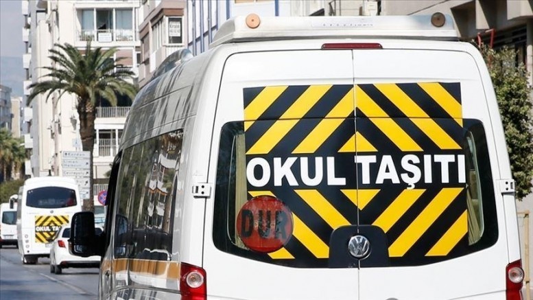 Okul Servislerinde Yönetmelik Ertelendi