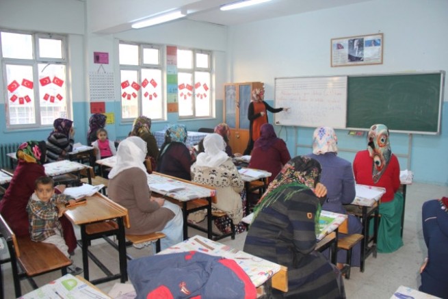 OKUMA YAZMA BİLMEYEN KALMASIN