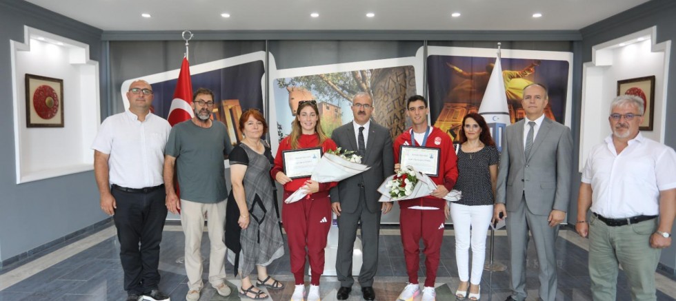 Olimpiyat Sporcularından Vali Toraman’a Ziyaret