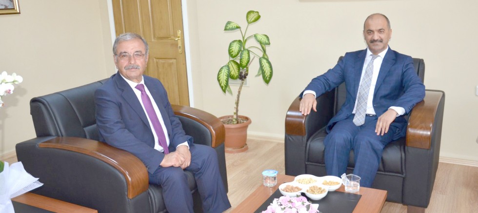 ÖZACAR’DAN YENİ KAYMAKAMA “HOŞGELDİNİZ” ZİYARETİ
