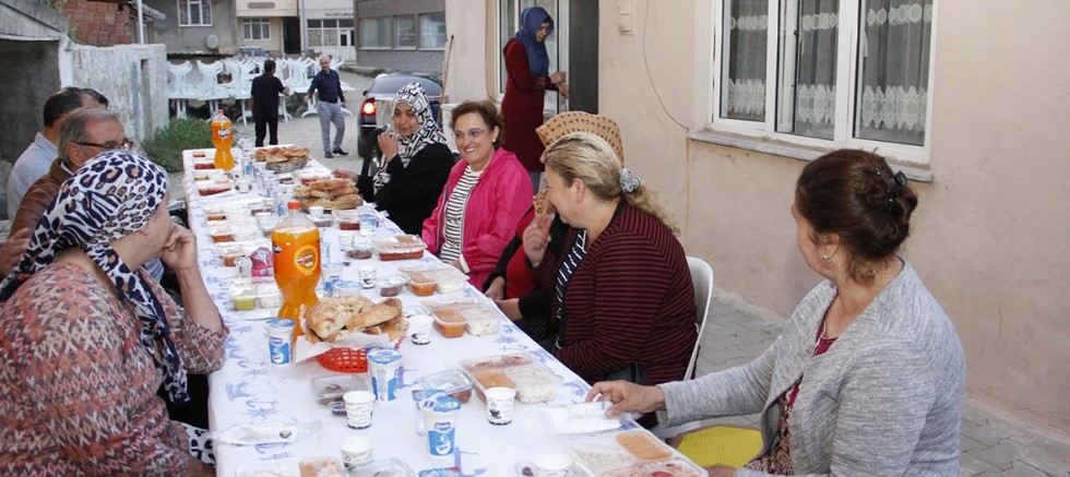 Özacar, İftar Sofrasına Misafir Oldu