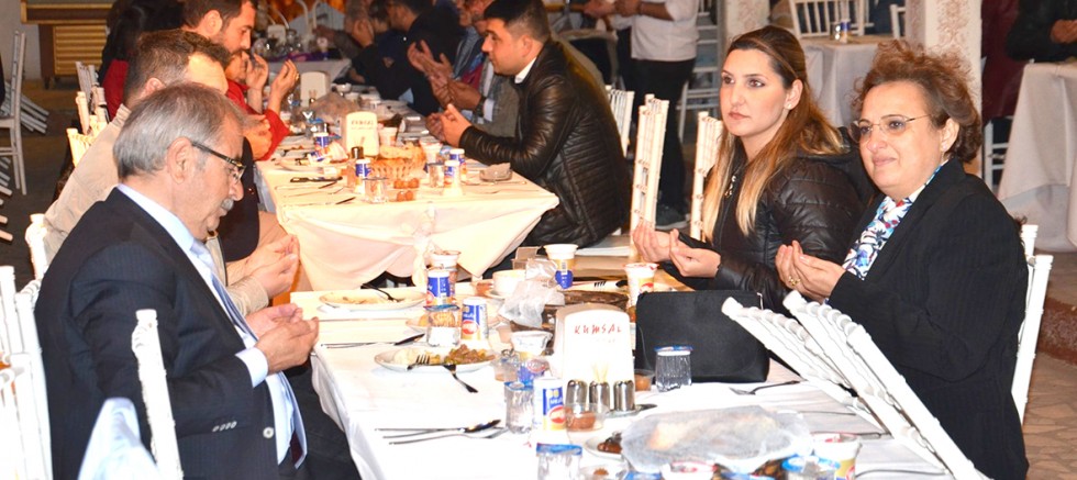 Özacar Personeliyle İftar Yemeğinde Buluştu