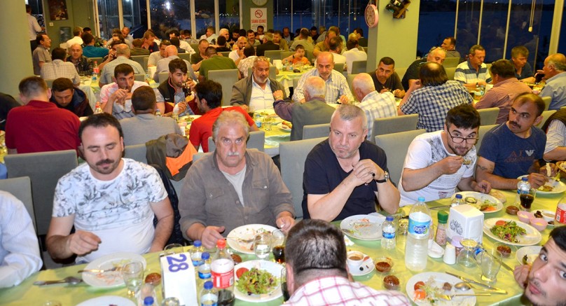 Özacar Sanayi Sitesinin İftarına Katıldı