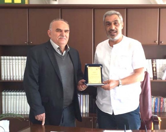 Özler’den Teşekkür Plaketi