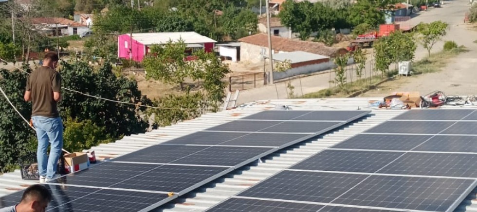 Pazaryeri Çatısına Güneş Panelleri Montajı Başladı