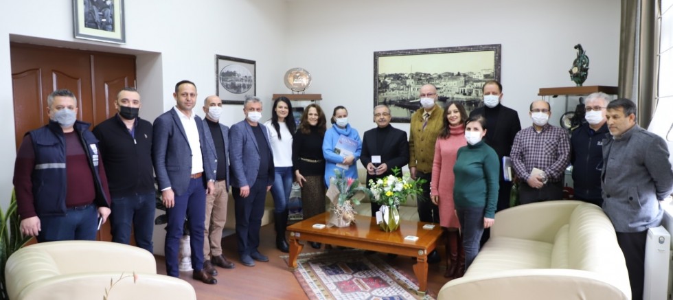 Personelden Başkan Özacar'a Doğum Günü Kutlaması