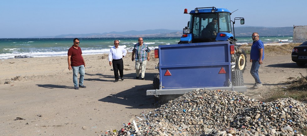 Plaj Temizleme Makinası İle Sahiller Temizlendi
