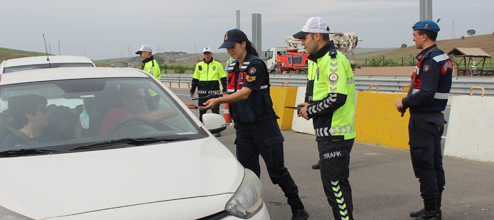 Polis ve Jandarmadan Güvenli Trafik Uygulaması