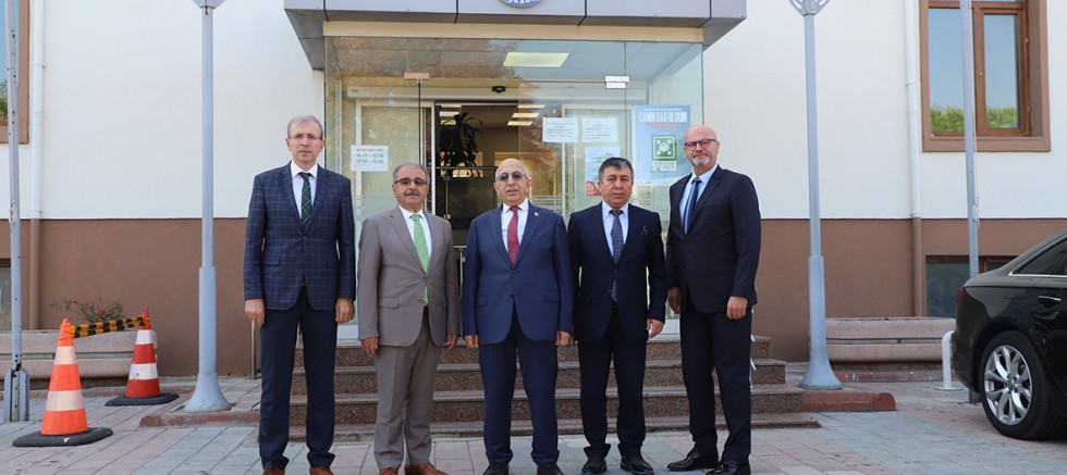 Rektör Murat’tan Başkan Özacar’a Ziyaret