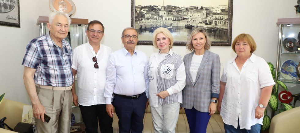 Rus Heyetten Belediye  Başkanı Özacar’a Ziyaret