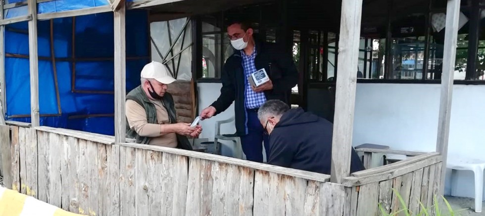 Sanayi Sitesi Yönetimi Esnafa Maske Dağıttı