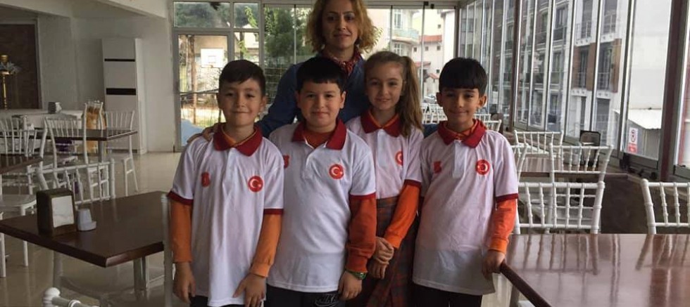 SATRANÇ’TA iLÇE BiRiNCiLERi 75.YIL CUMHURiYET iLKOKULU’NDAN