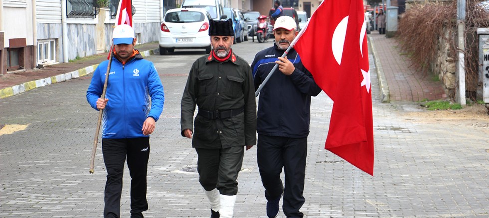 Şehitler İçin İstanbul'dan Çanakkale'ye Yürüyorlar
