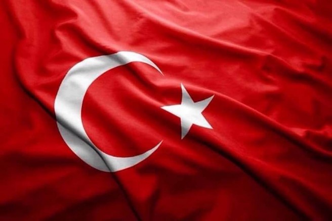 Siyasilerden Türk Bayrağını Yırtan Yunan Vekile Tepki!