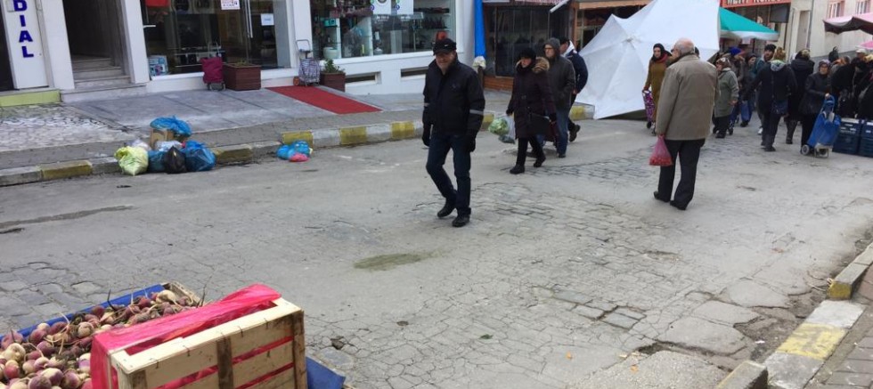 Soğuklar Pazar Esnafını  Olumsuz Etkiledi