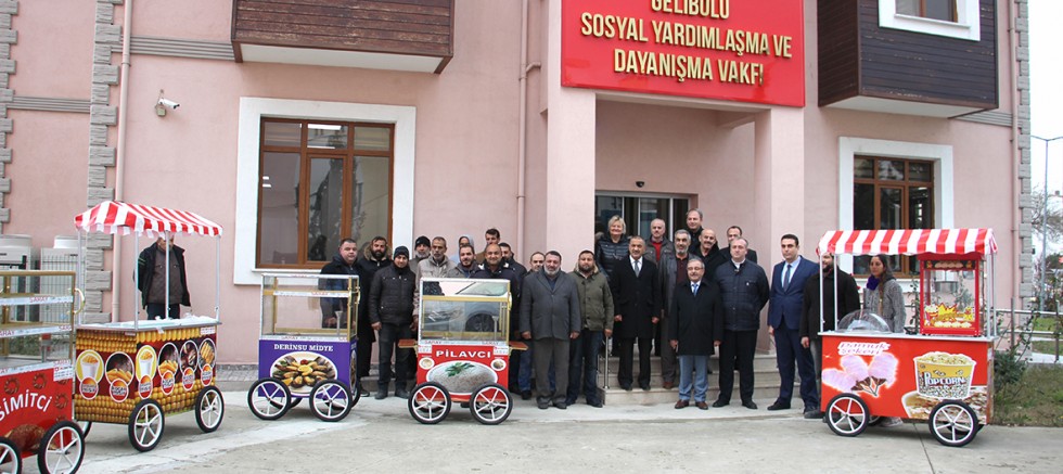 Sosyal Yardımlaşma Vakfı’ndan Seyyar Satıcılara Destek