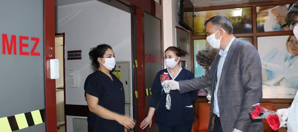 Sürücü, Hemşireler Gününü Kutladı