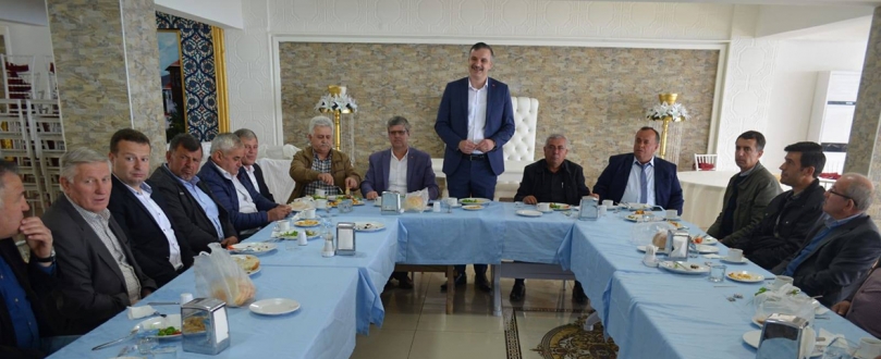 Sürücü Muhtarlarla Kahvaltıda Buluştu