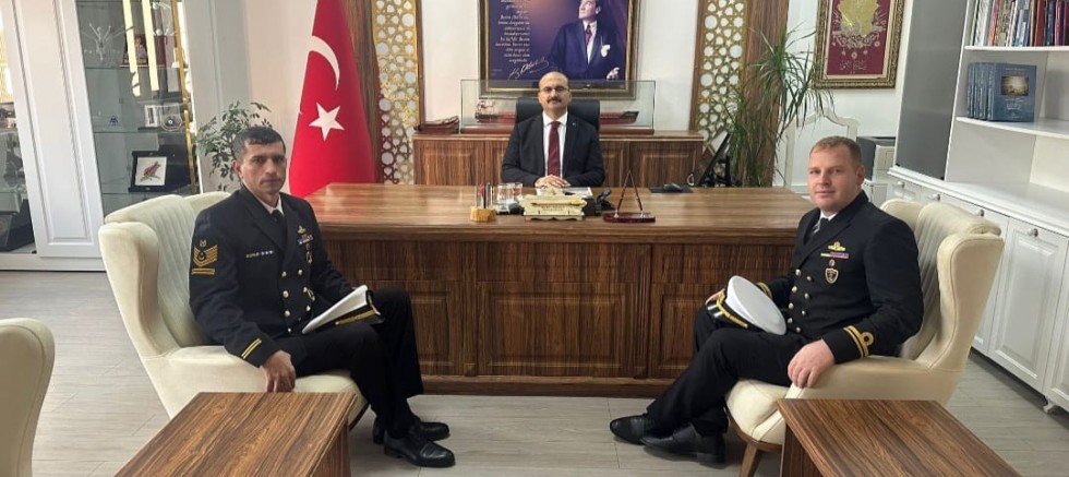 TCG Nusret Gemisi Ekibinden Kaymakam Abacı'ya Ziyaret