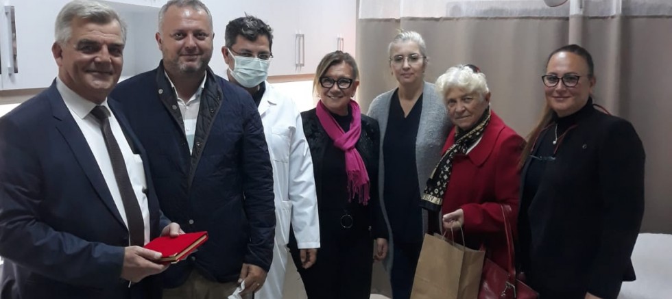 Tıbbi Cihaz Bağışçılarına Teşekkür Plaketi