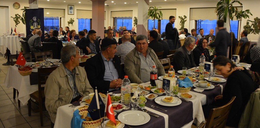 Ticaret Borsası Üyeleriyle İftar Yemeğinde Buluştu