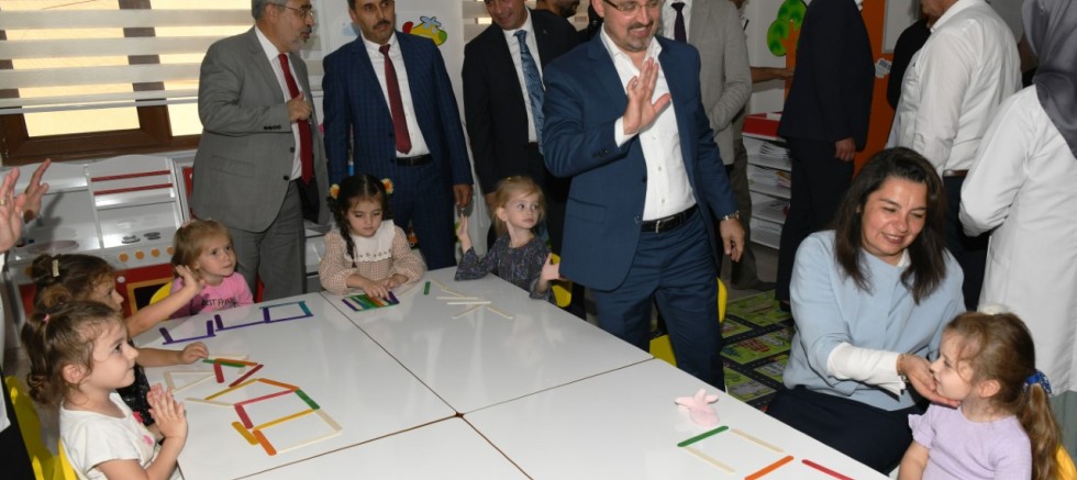 Turan, Biga’da Açılışa Katıldı