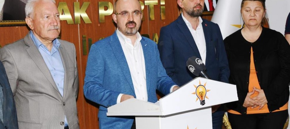 Turan’dan AK Parti ve MHP İlçe Başkanlığına Ziyaret
