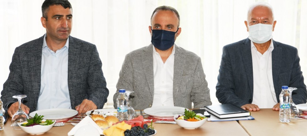Turan, Lapseki’de Toplantıya Katıldı