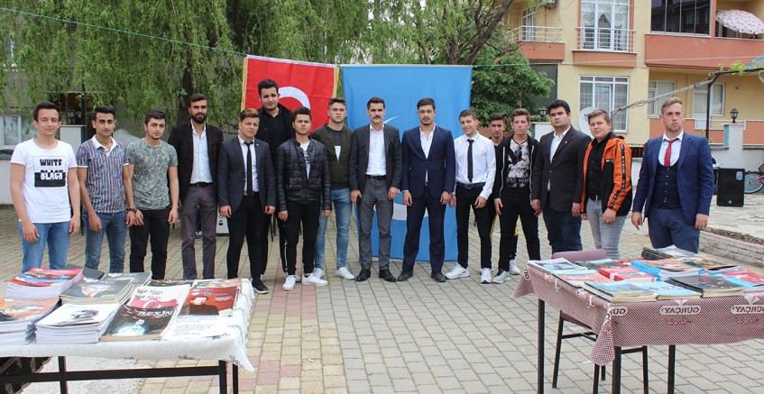 Ülkü Ocakları Kermes Düzenledi
