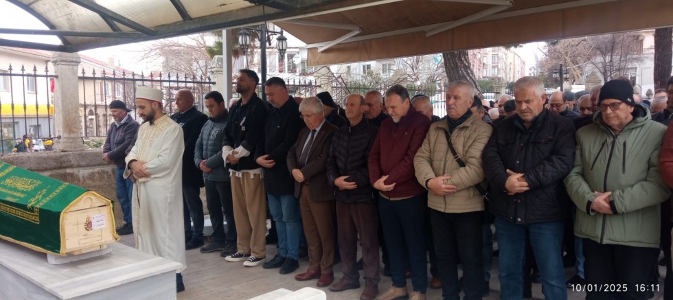 Ünlü Oyuncu Onur Tuna’nın Anneannesi Hayatını Kaybetti