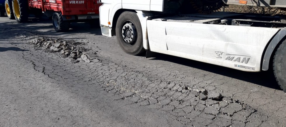 Vatandaşlar Yetkilileri Göreve Davet Etti