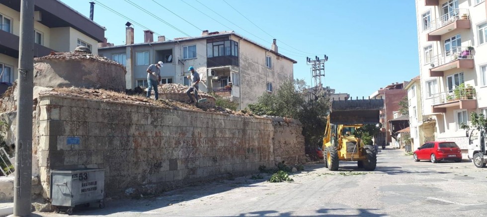 Yakup Paşa Hamamı Çevresi Temizlendi