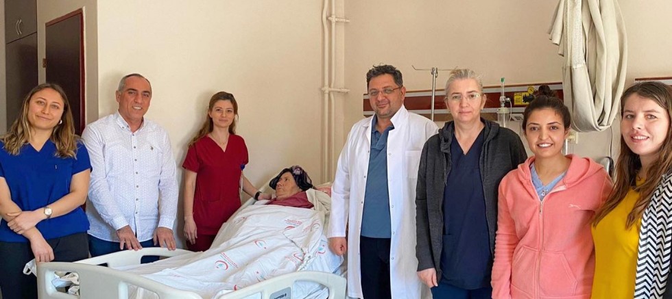 Yaşlılar Haftası Nedeniyle Yatan Hastalar Ziyaret Edildi