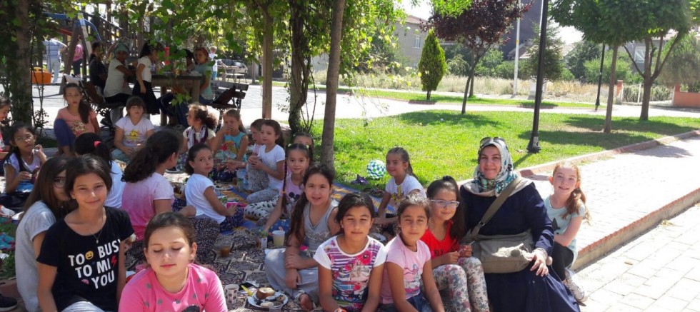 Yaz Kur’an Kursu Öğrencilerinin Piknik Heyecanı