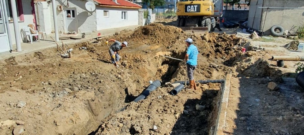 Yeni Altyapı Hatları Yapılıyor