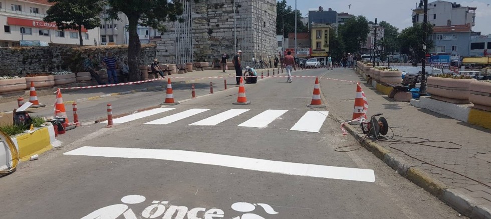 Yol Çizgileri Yenileniyor