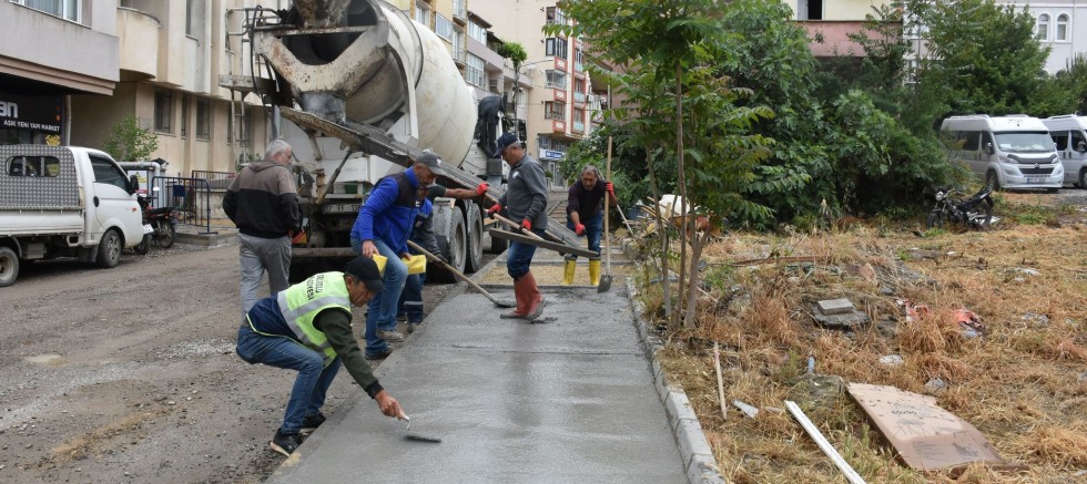 Yollarda Asfaltlama Aşamasına Gelindi